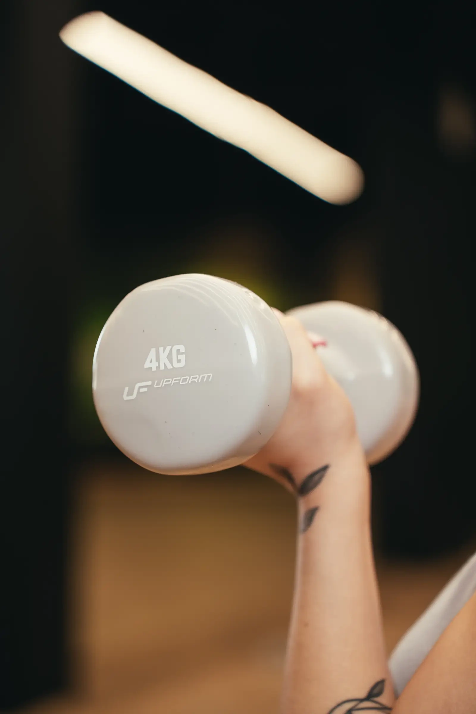 Vinylová jednoručka UpForm 4 kg vo svetlosivom vyhotovení