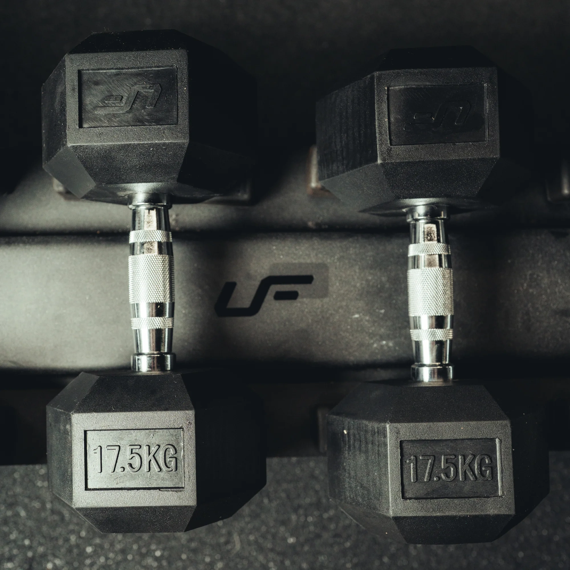 HEX jednoručka UpForm 17,5 kg na silový a funkčný tréning