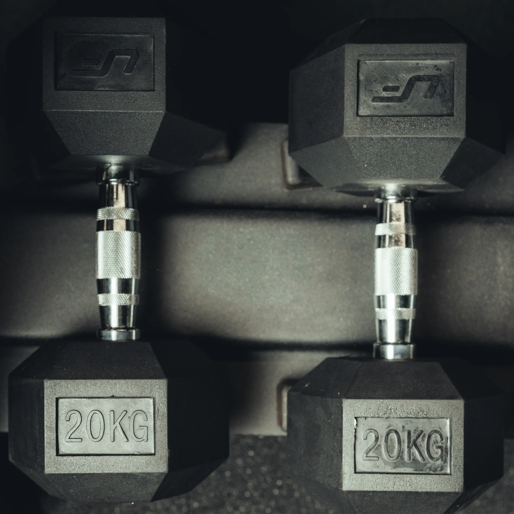 Pogumovaná HEX činka UpForm UFHEX20 – 20 kg