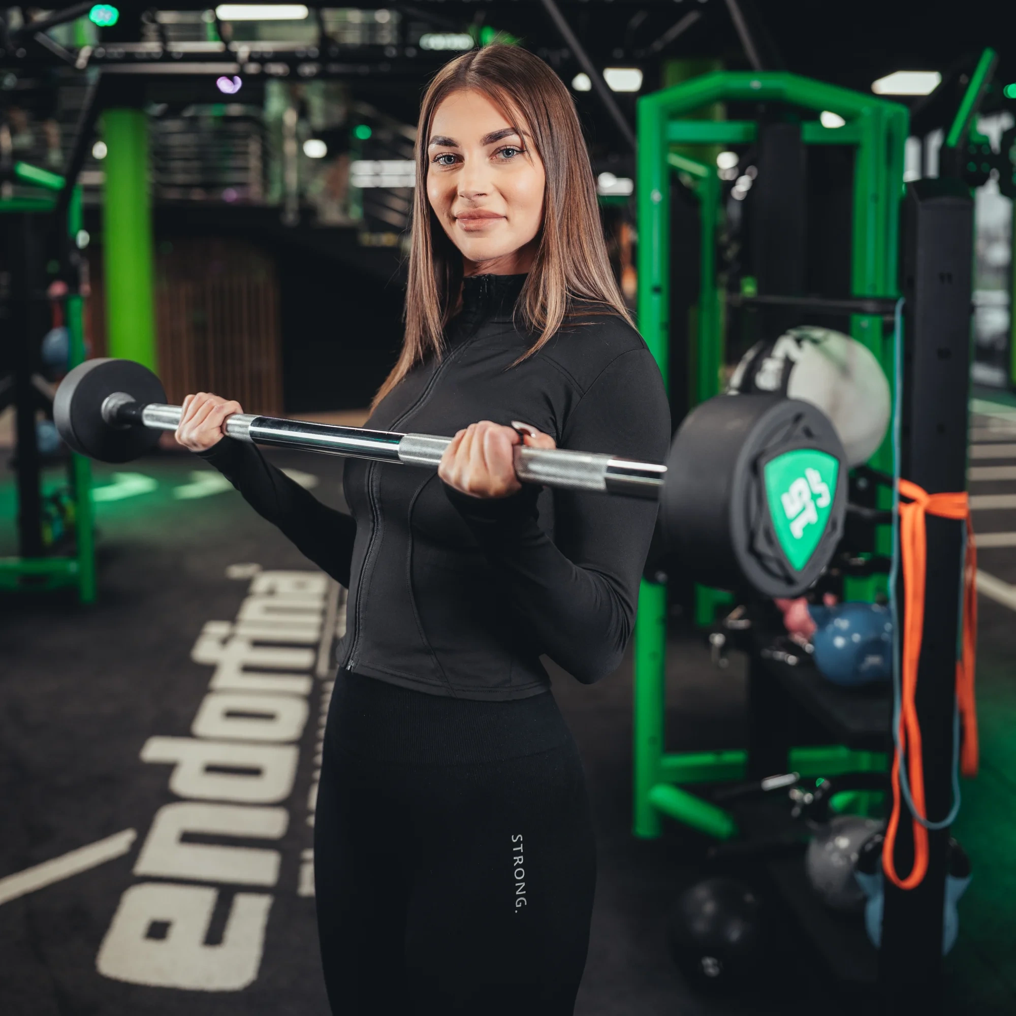Rovné činky UpForm s pevnou hmotnosťou od 10 do 55 kg